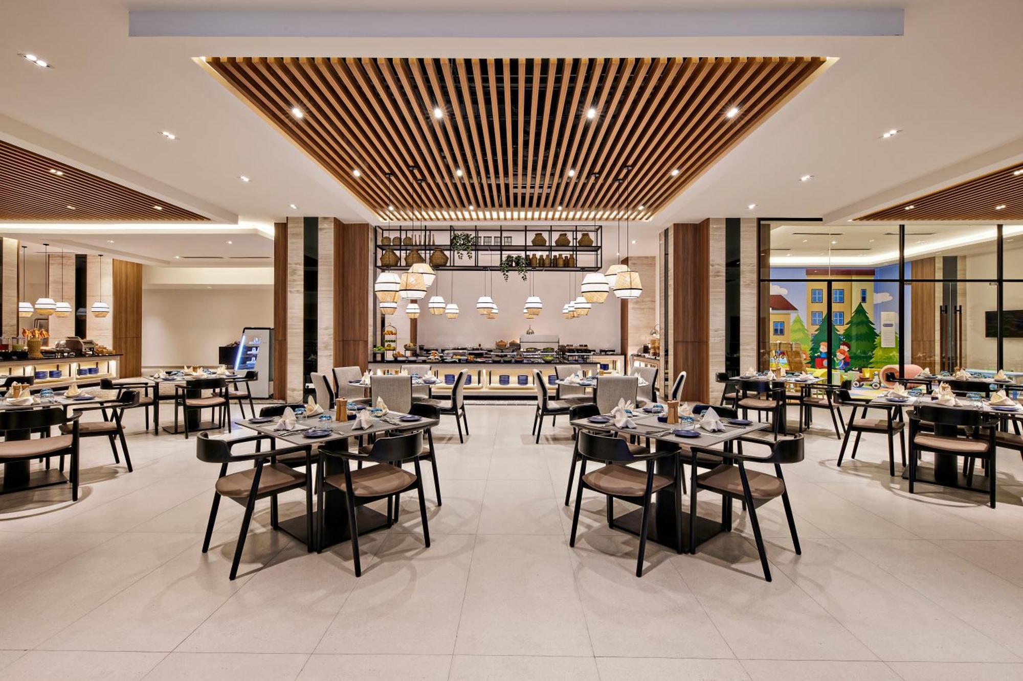 Royal Signature 5*
